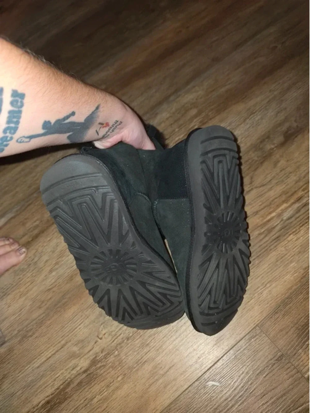 Ugg with bow